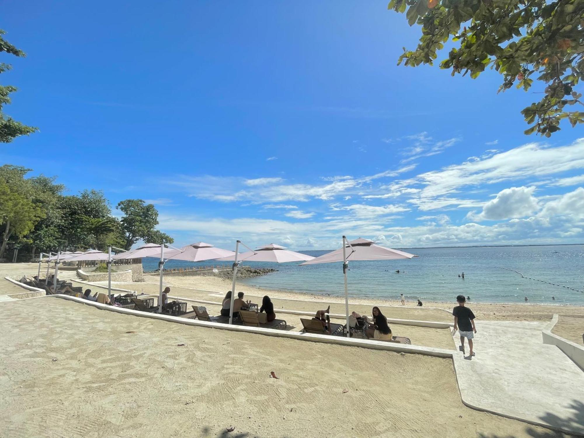 The Beach Suite At The Mactan Newtown マクタン エクステリア 写真